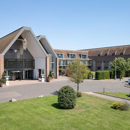 Hilton London Syon Park Hotel Brentford Exterior photo